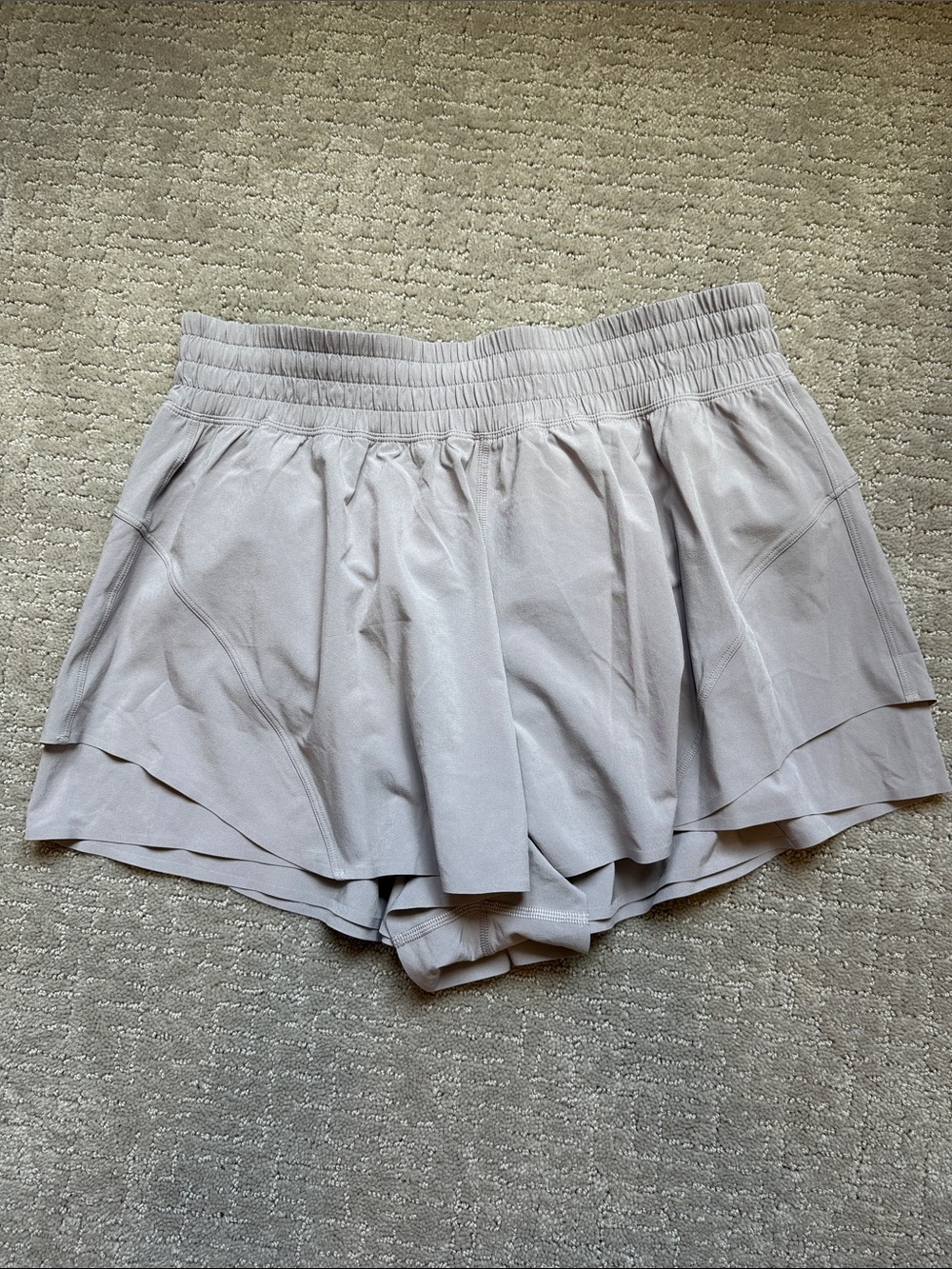 Lululemon Shake it out high-rise running short 2.5 inch - large